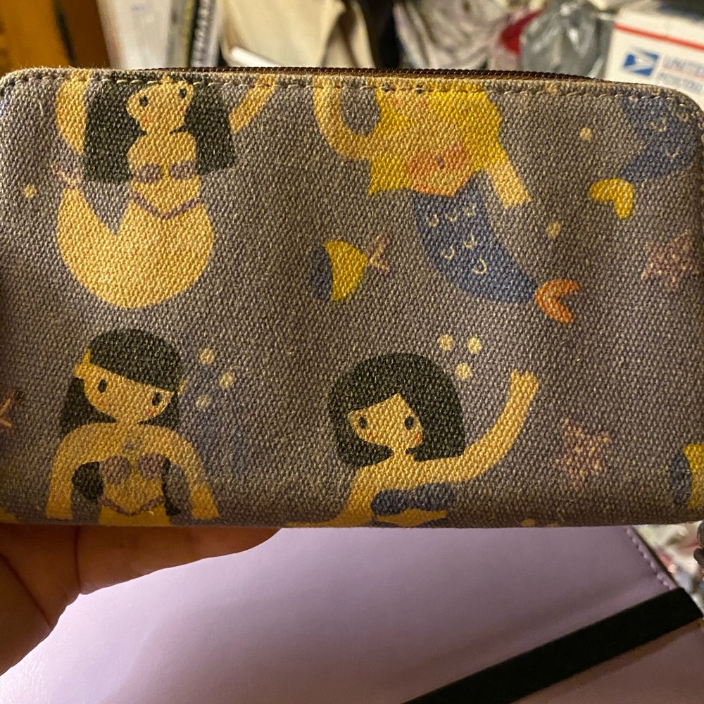 UNIONBAY Canvas Mermaid Print Wallet with Brown Leather Trim - Picture 4 of 13